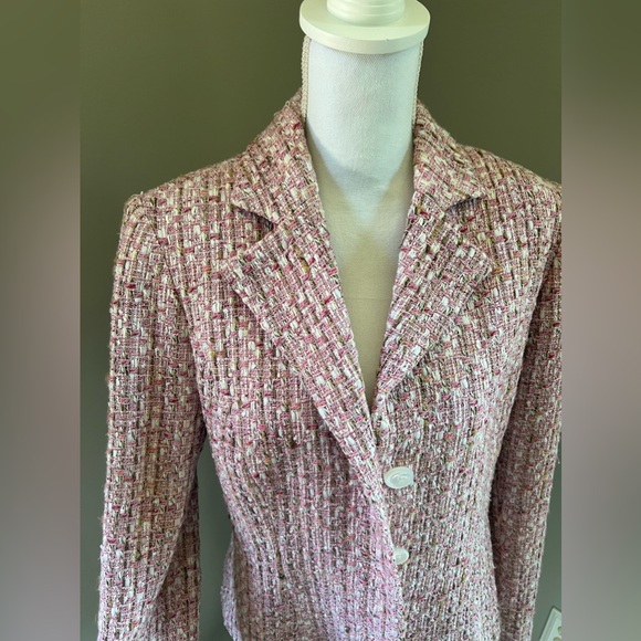 Neiman Marcus Tweed pink blazer - Picture 5 of 11